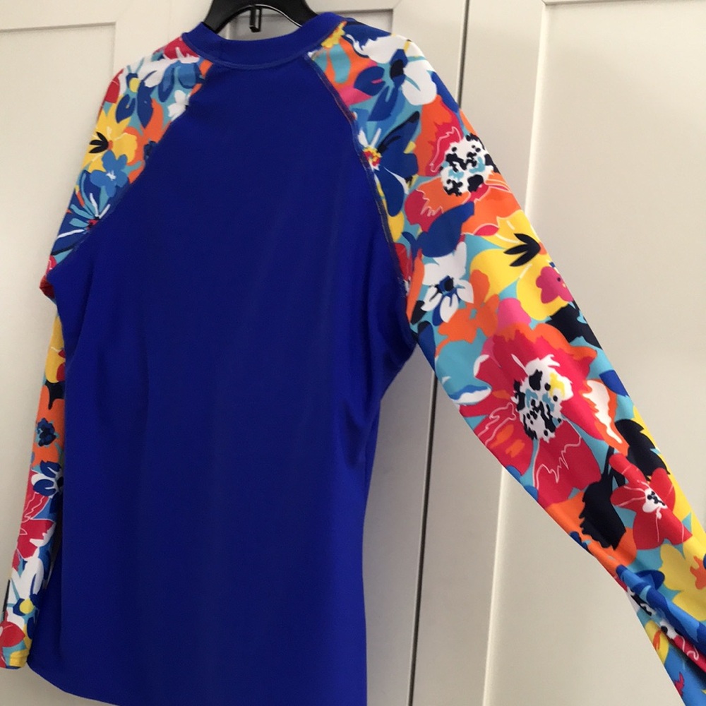 Blue Floral Raglan Long-Sleeve Women's Top - Picture 7 of 7